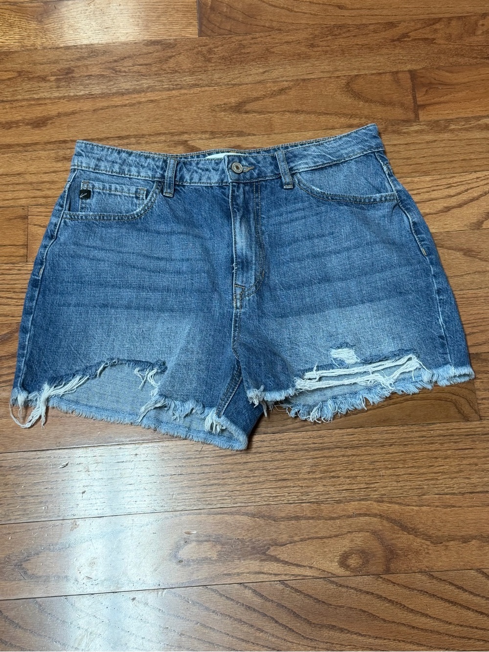 KanCan Women’s Denim Distressed High-Waist Raw Hem Shorts Blue Wash Size 11/29